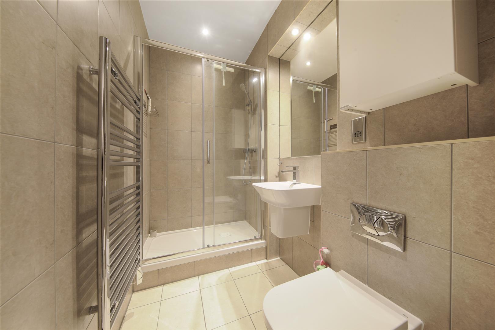 2 bed flat for sale in Larkwood Avenue, London 9