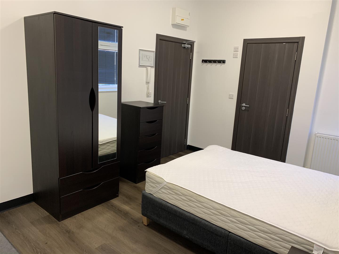 1 bed flat to rent in Parish Lane, London  - Property Image 2