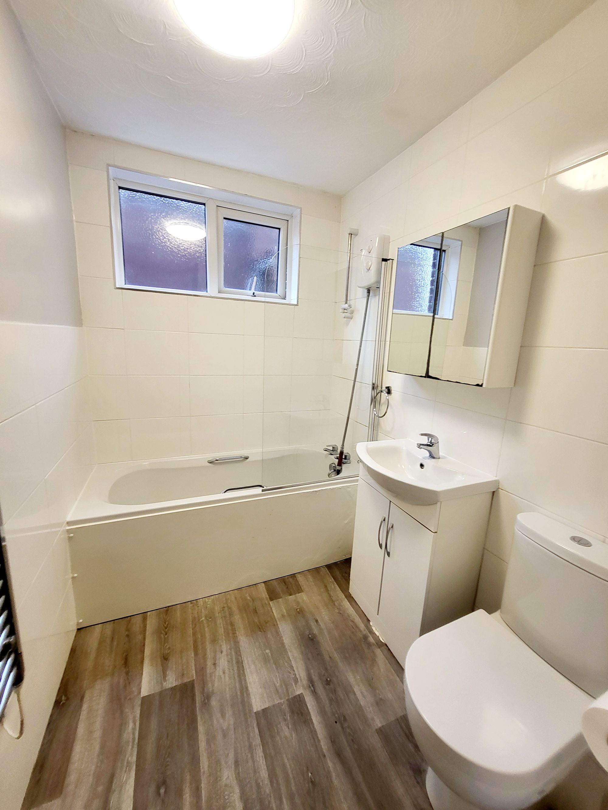 2 bed flat to rent in Grove Road, Norwich  - Property Image 2