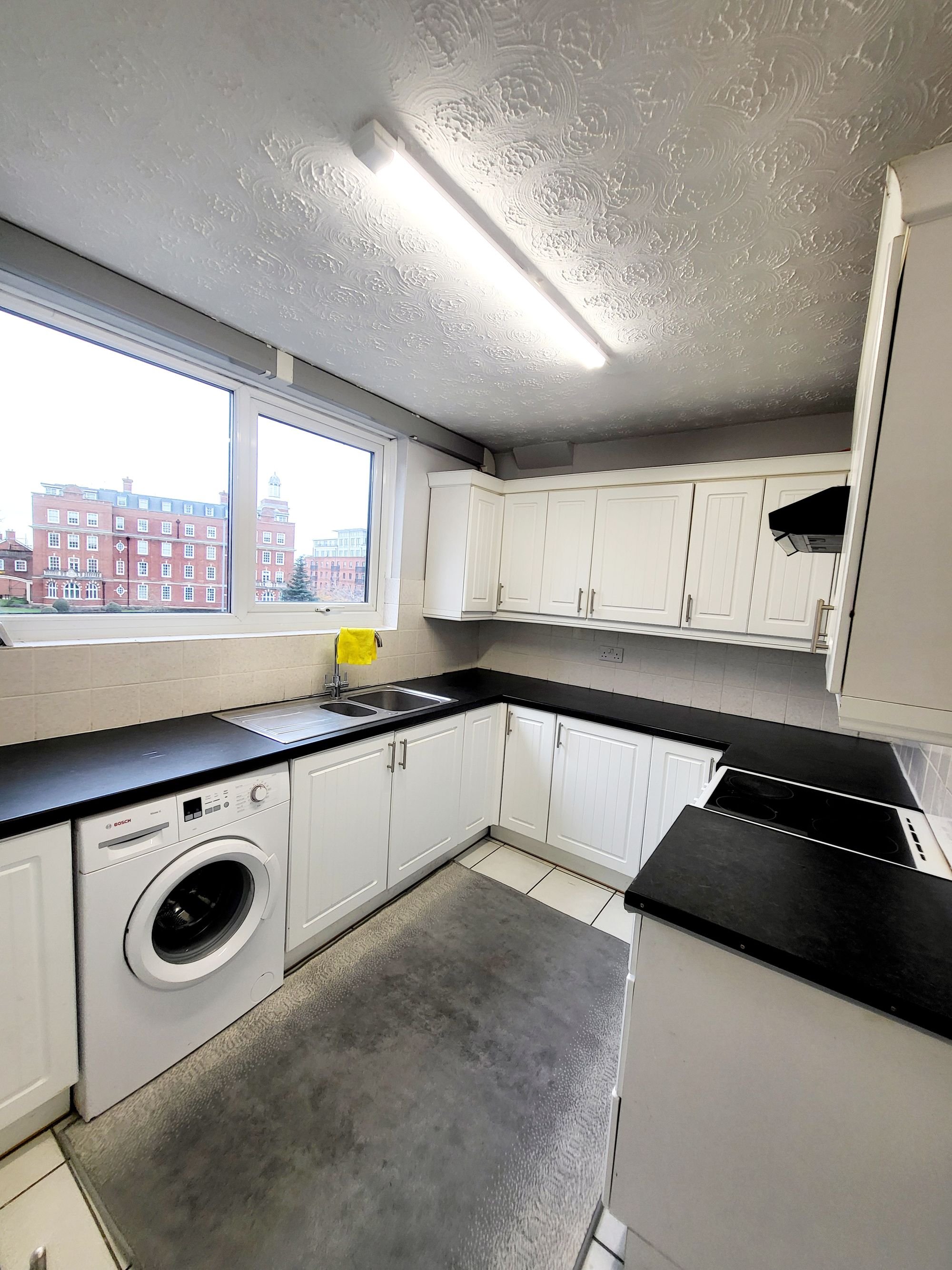 2 bed flat to rent in Grove Road, Norwich  - Property Image 1