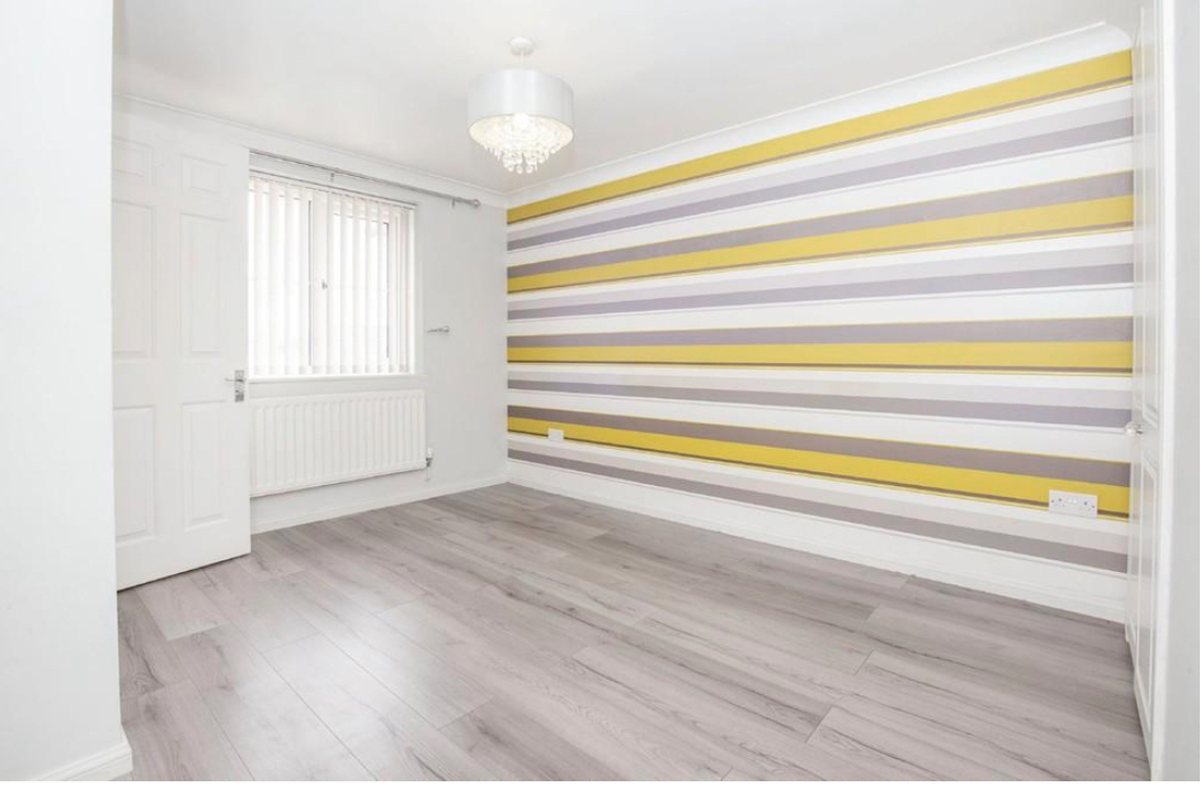 2 bed terraced house to rent in Alan Avenue, Norwich 3