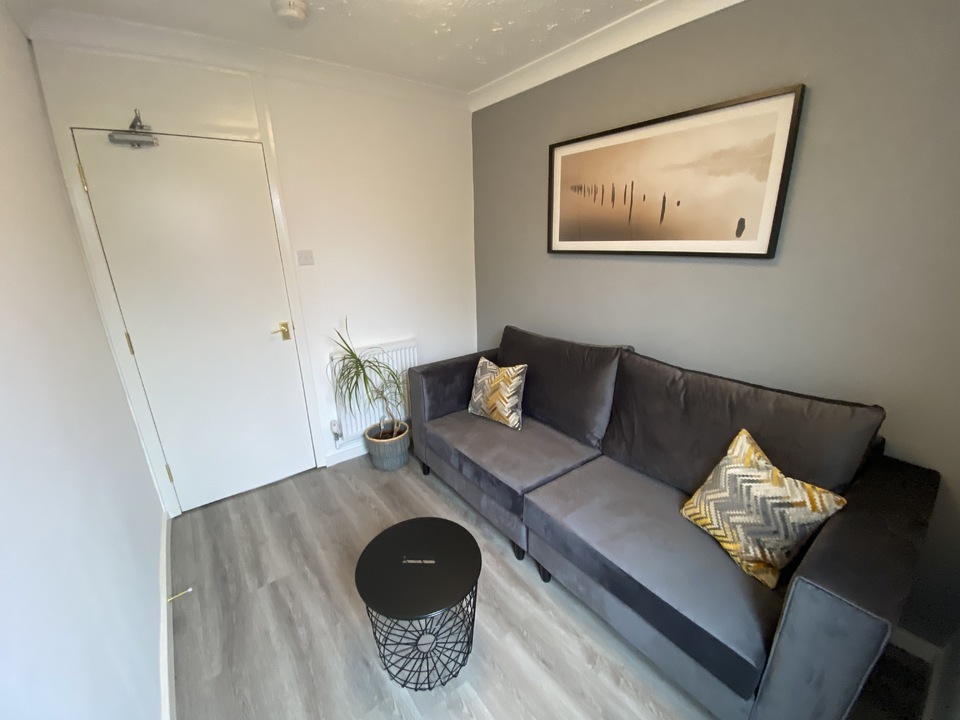 5 bed terraced house to rent in Northfields, Norwich  - Property Image 2