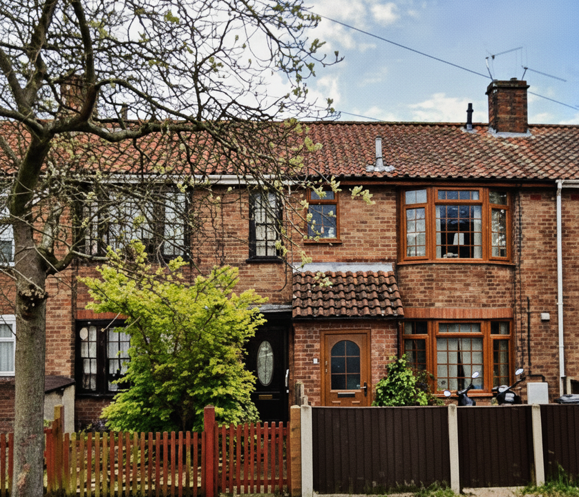 3 bed terraced house to rent in Beverley Road, Norwich - Property Image 1