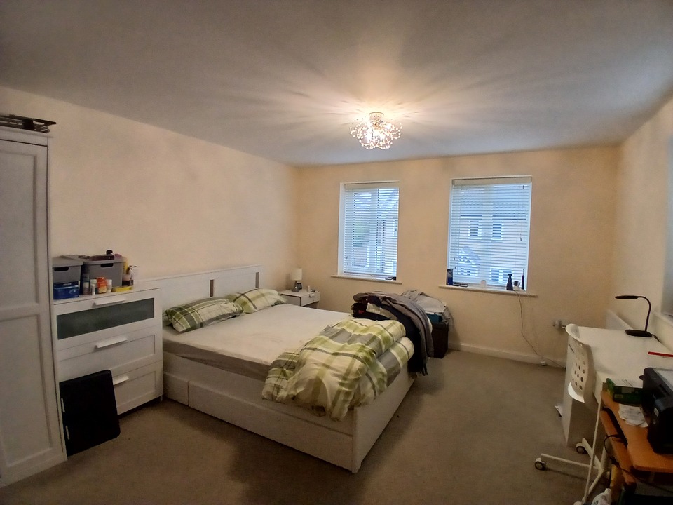 4 bed semi-detached house to rent in Viola Close, Norwich 9