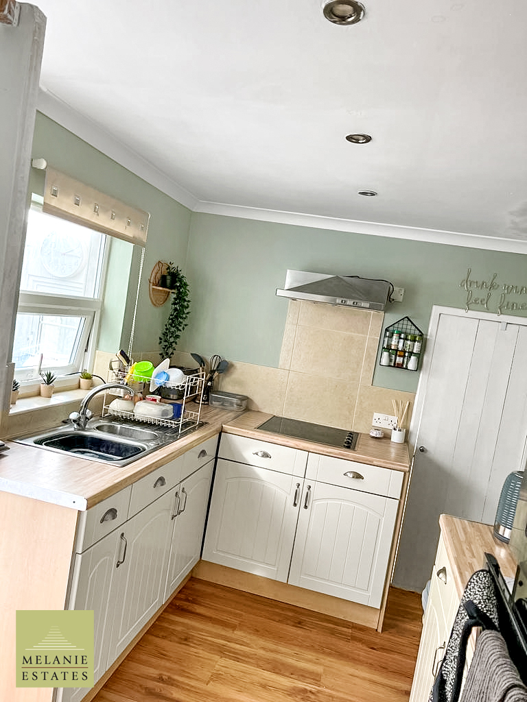 2 bed terraced house to rent in Avenue Road, Great Yarmouth 9