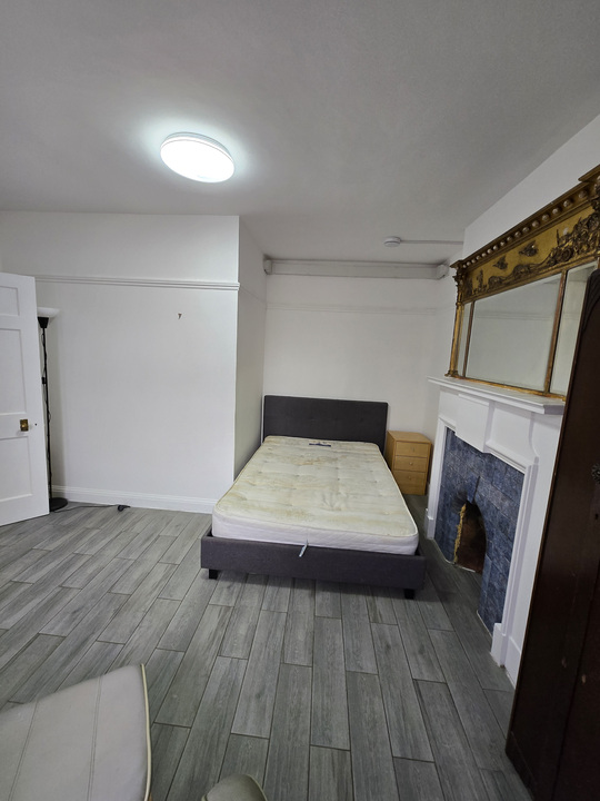 5 bed house to rent in Larkman Lane, Norwich  - Property Image 2