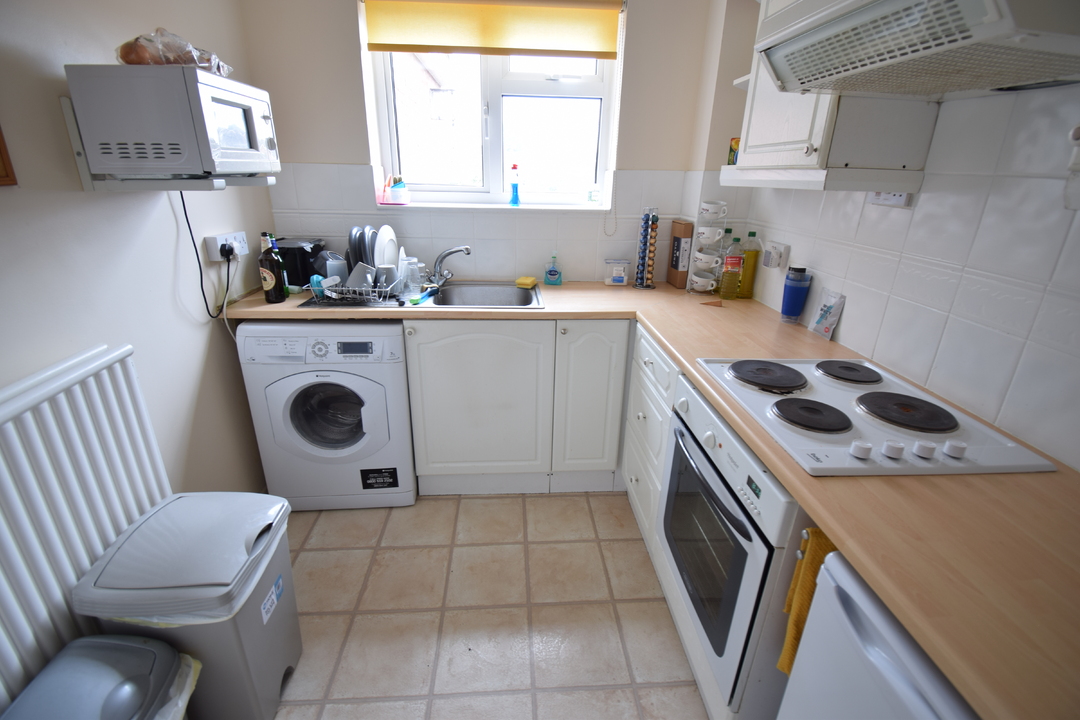 2 bed apartment to rent in Chalfont Walk, Norwich  - Property Image 4