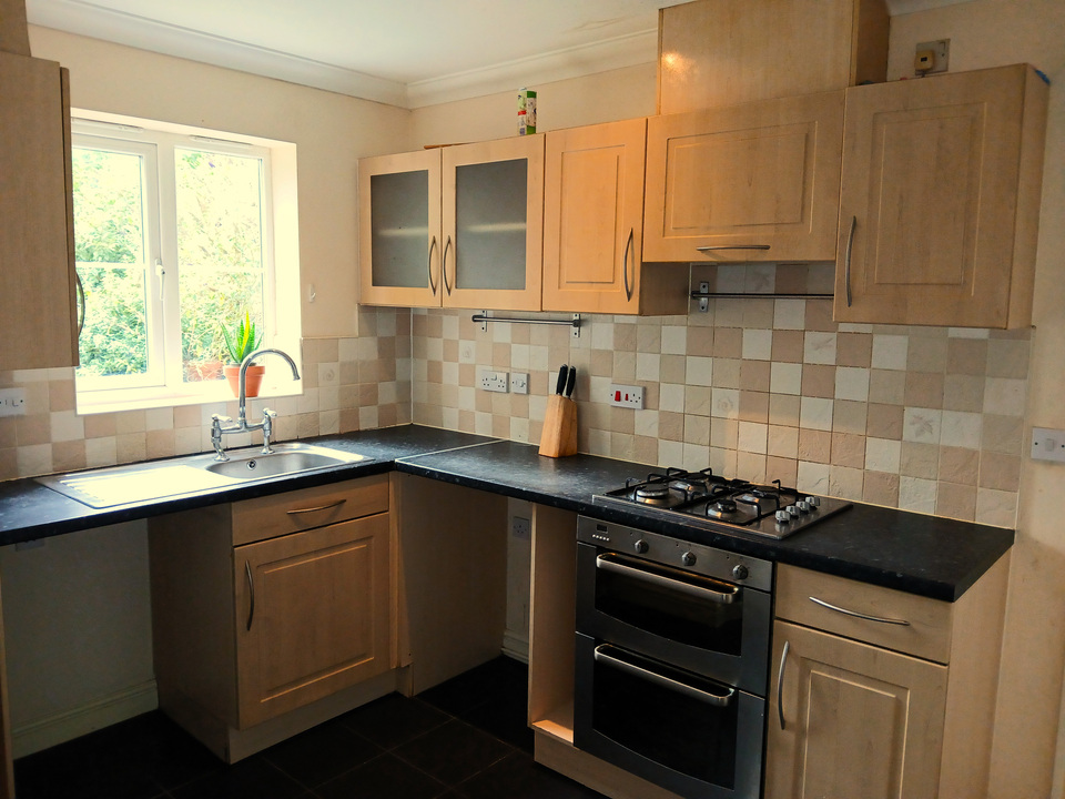 4 bed detached house to rent in Alicante Way, Norwich 3