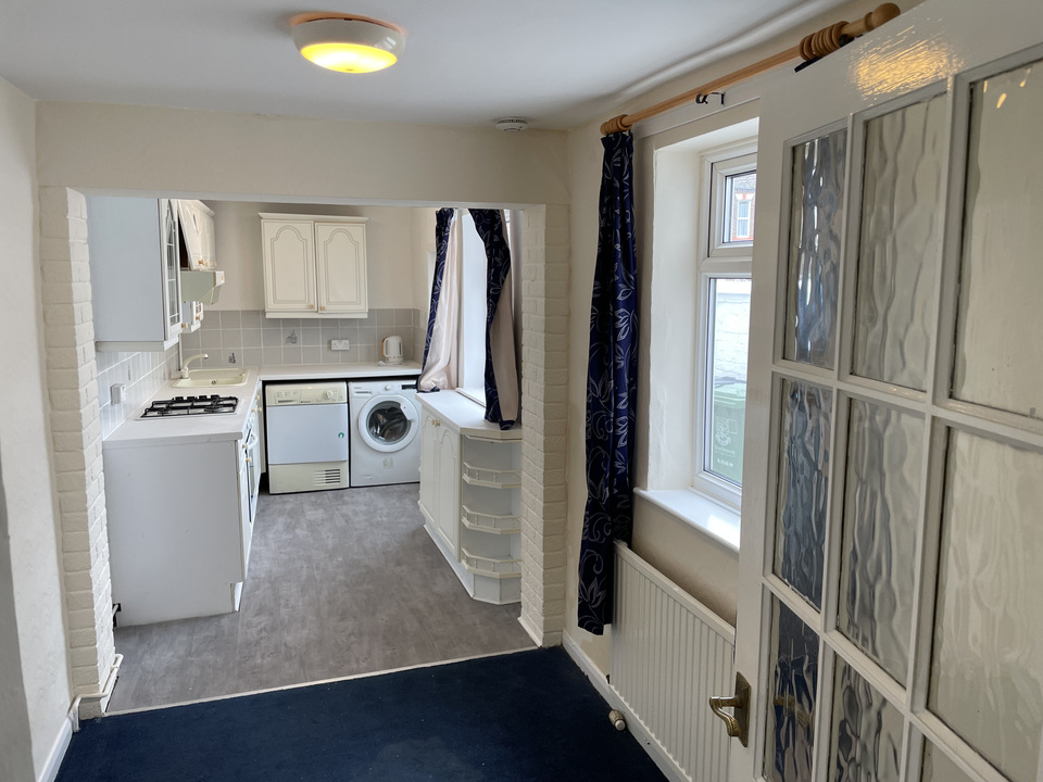 2 bed terraced house to rent in Malakoff Road, Great Yarmouth  - Property Image 3