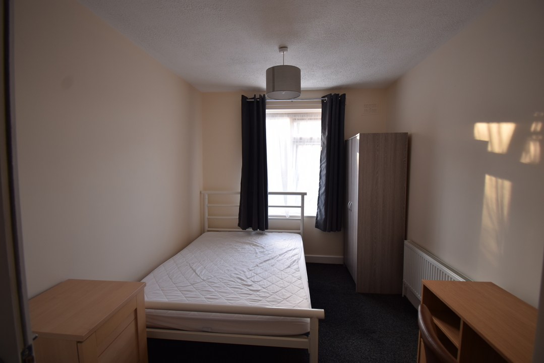 3 bed semi-detached house to rent in Cadge Road, Norwich 8