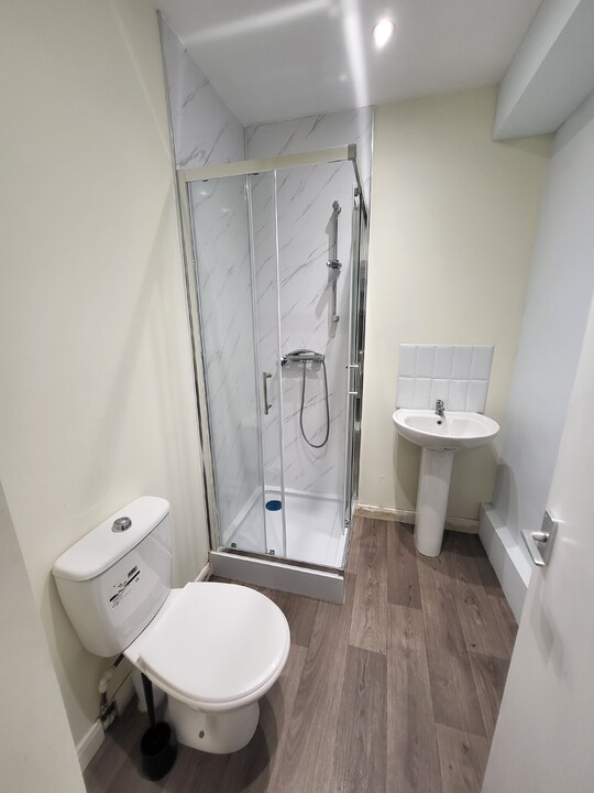 5 bed terraced house to rent in Beecheno Road, Norwich 1