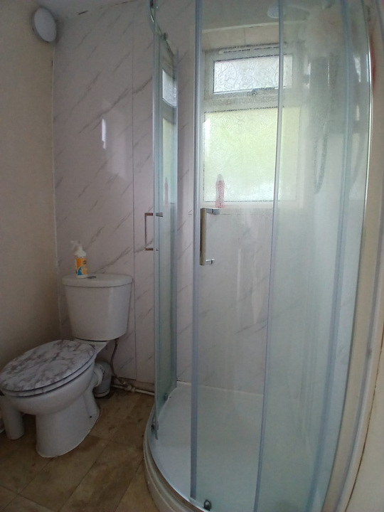 4 bed semi-detached house to rent in Close, Norwich 7