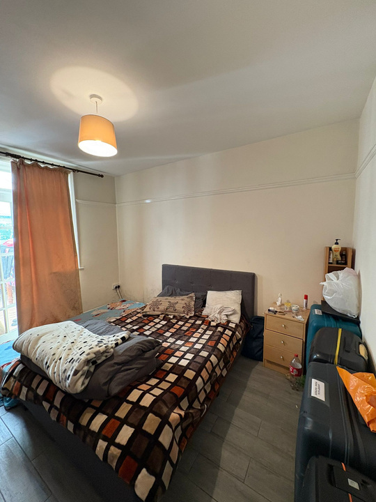 5 bed house to rent in Larkman Lane, Norwich 1