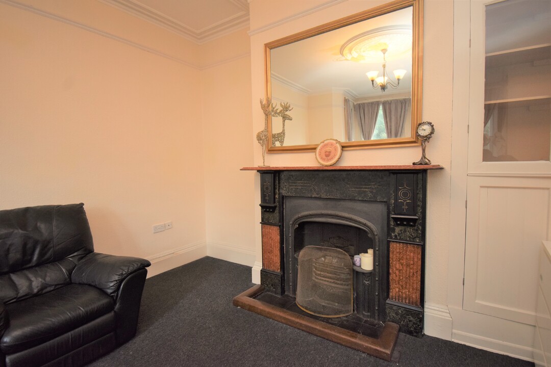 5 bed terraced house to rent in Earlham Road, Norwich  - Property Image 2