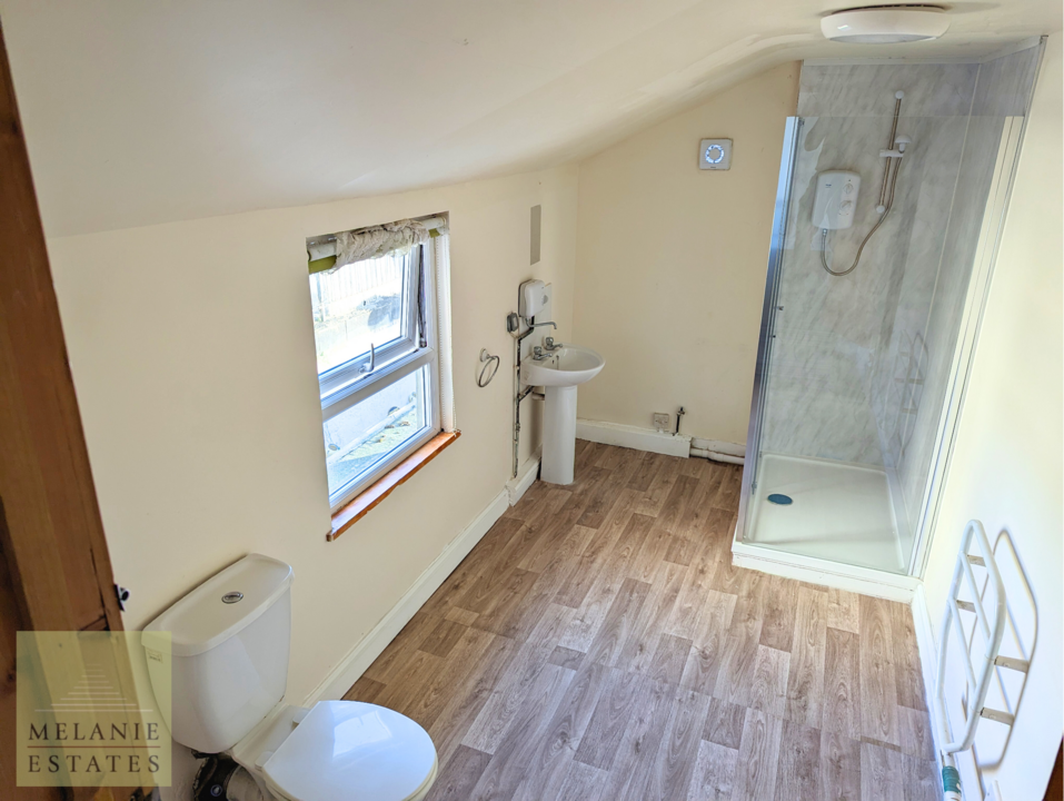 1 bed apartment to rent in High Street, Great Yarmouth 2