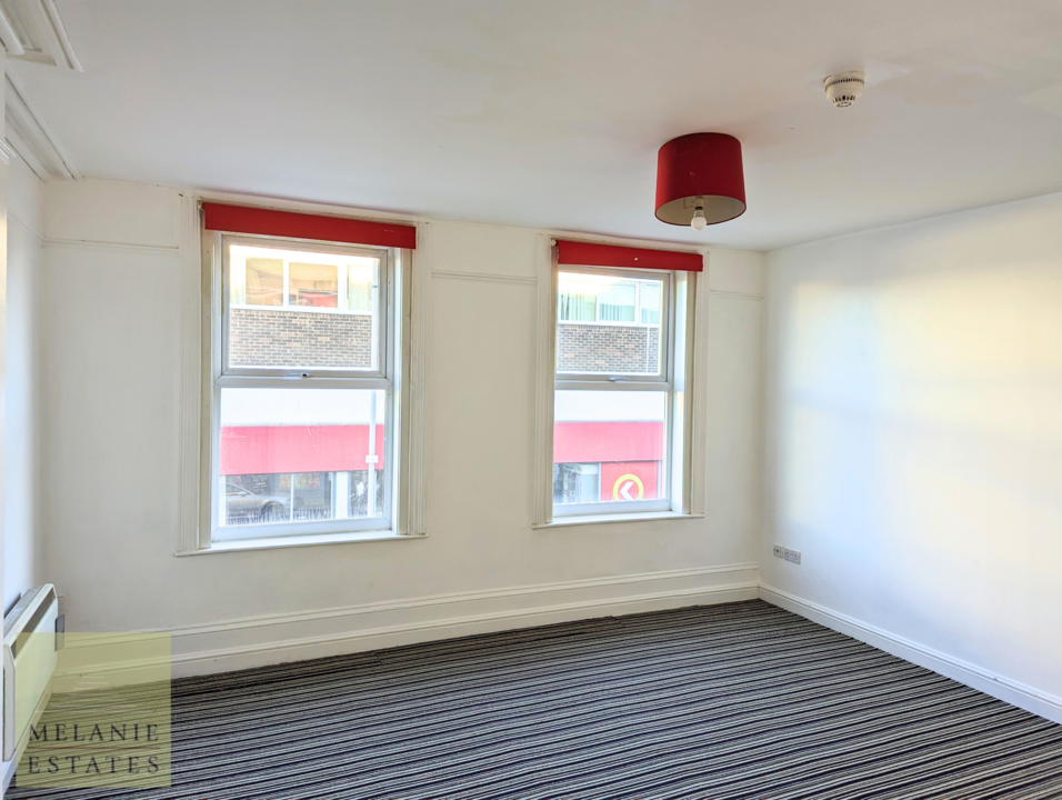 1 bed apartment to rent in High Street, Great Yarmouth 3