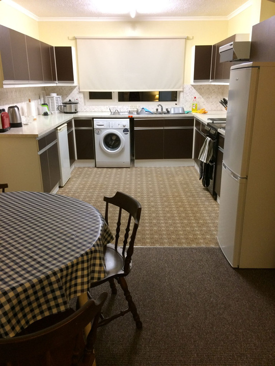 4 bed semi-detached house to rent in Norvic Drive, Norwich 2