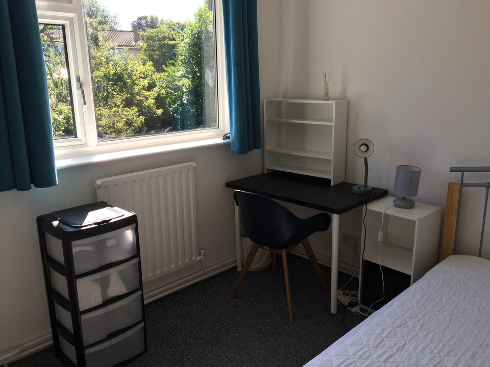 4 bed semi-detached house to rent in Norvic Drive, Norwich 7