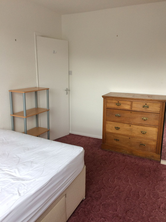 4 bed semi-detached house to rent in Norvic Drive, Norwich 15