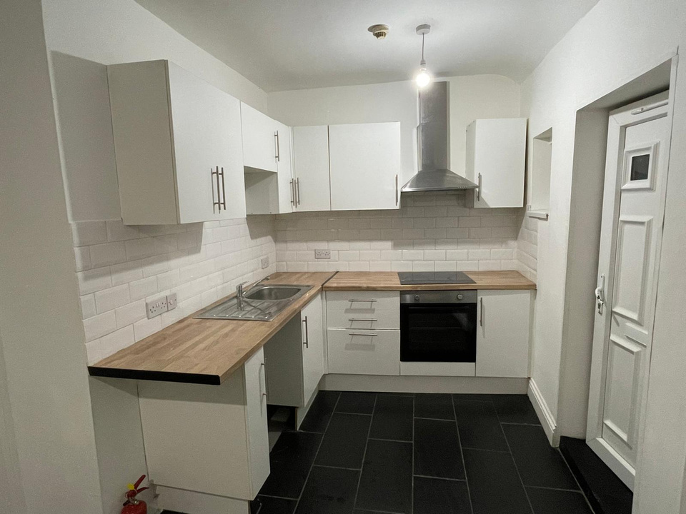 1 bed apartment to rent in North Quay, Great Yarmouth 4