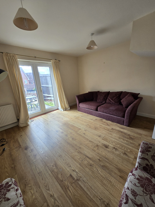 2 bed semi-detached house to rent in Tolye Road, Norwich 4