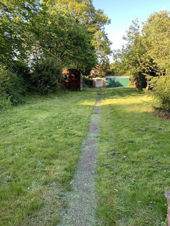 5 bed semi-detached house to rent in Earlham Green Lane, Norwich 10