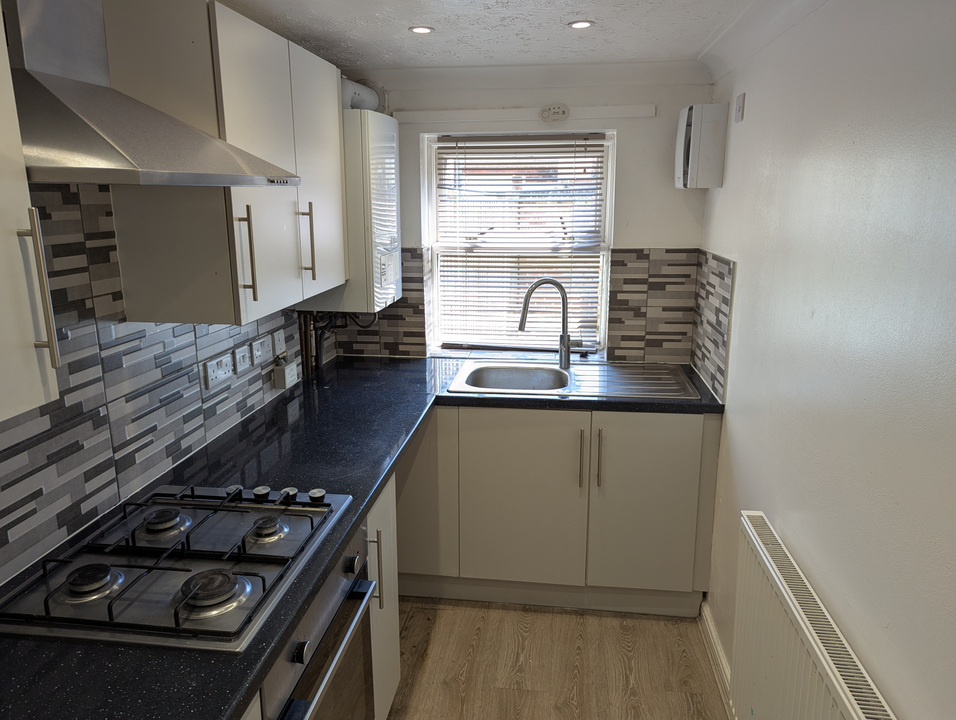 2 bed terraced house to rent in Albion Road, Great Yarmouth  - Property Image 4