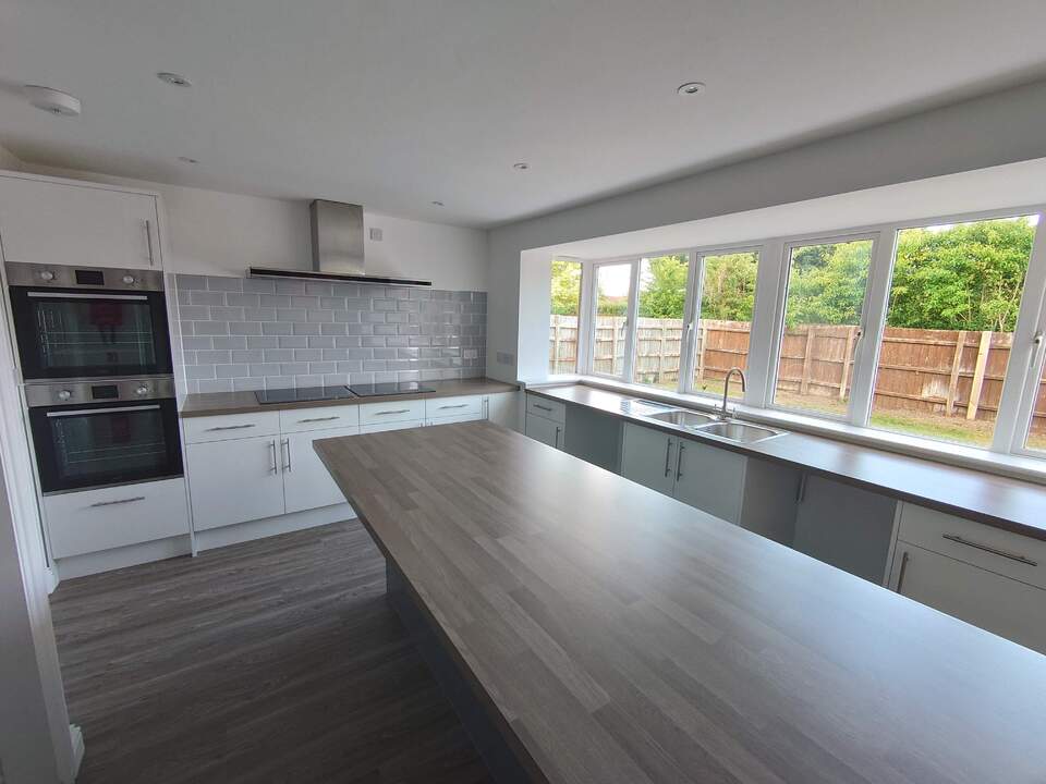 6 bed house to rent in Bladewater Road, Norwich 1