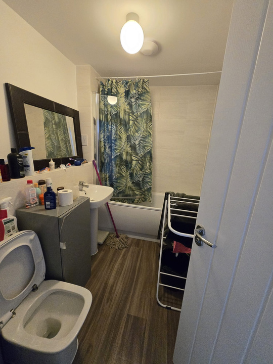 3 bed semi-detached house to rent in Apollo Crescent, Norwich  - Property Image 3