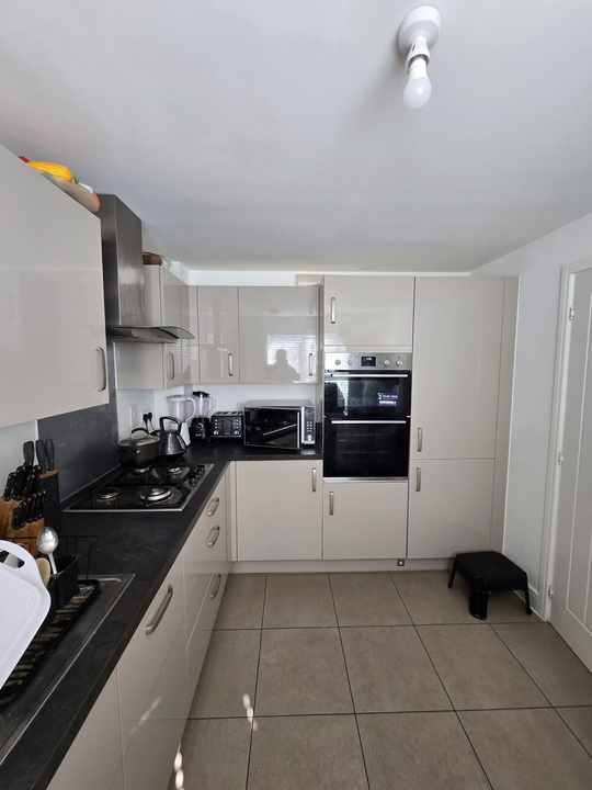 3 bed semi-detached house to rent in Apollo Crescent, Norwich  - Property Image 7