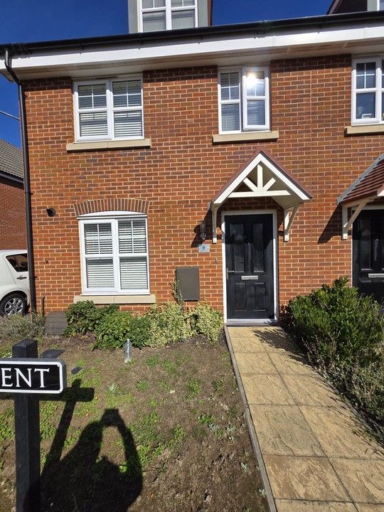 3 bed semi-detached house to rent in Apollo Crescent, Norwich  - Property Image 1