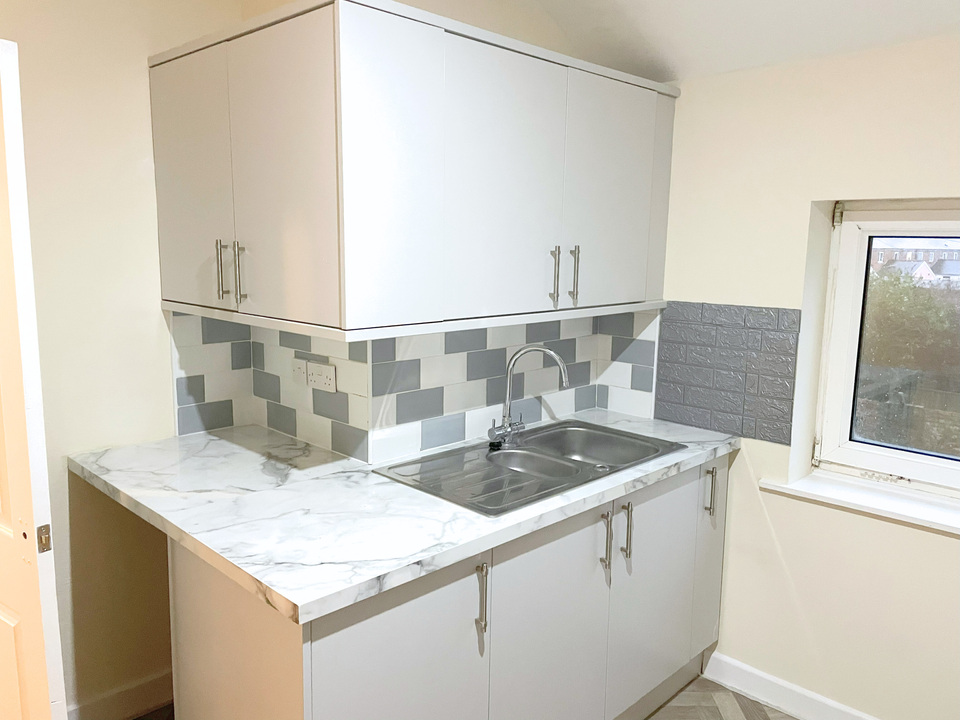 2 bed apartment to rent in Barkis Road, Great Yarmouth 1