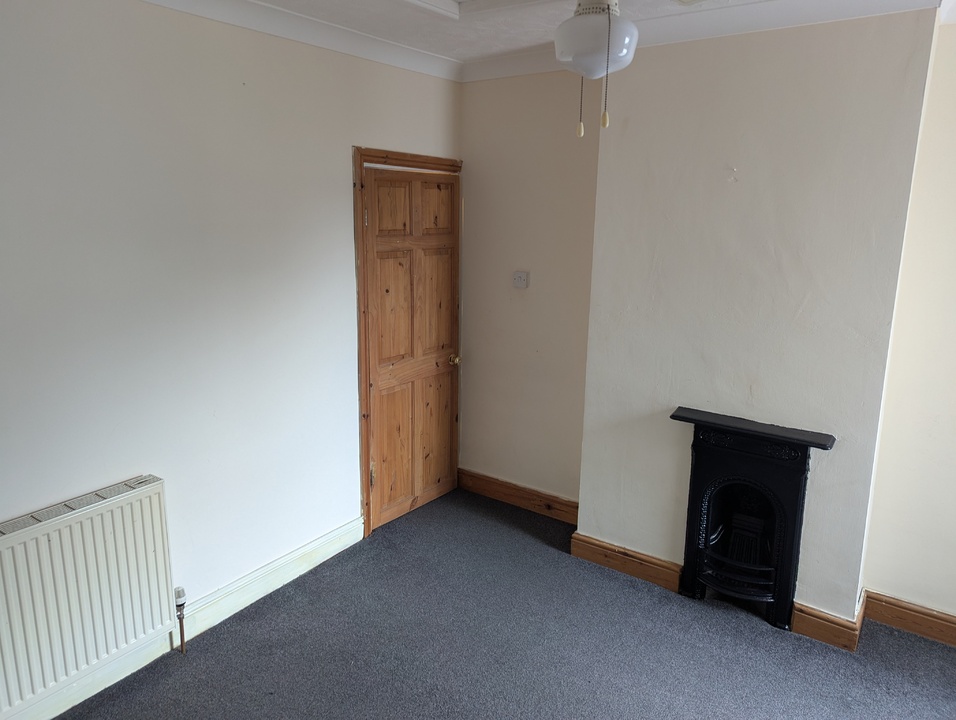 3 bed terraced house to rent in High Mill Road, Great Yarmouth 5