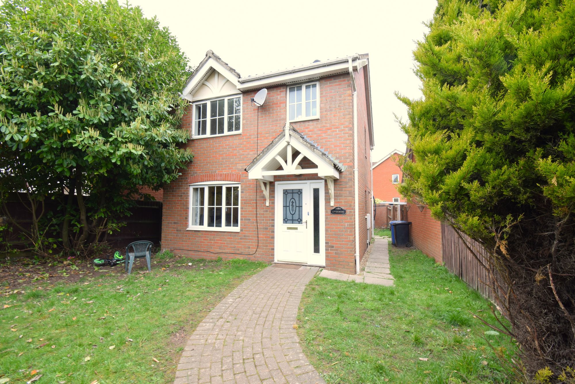 3 bed detached house to rent in Thistle Close, Norwich  - Property Image 1