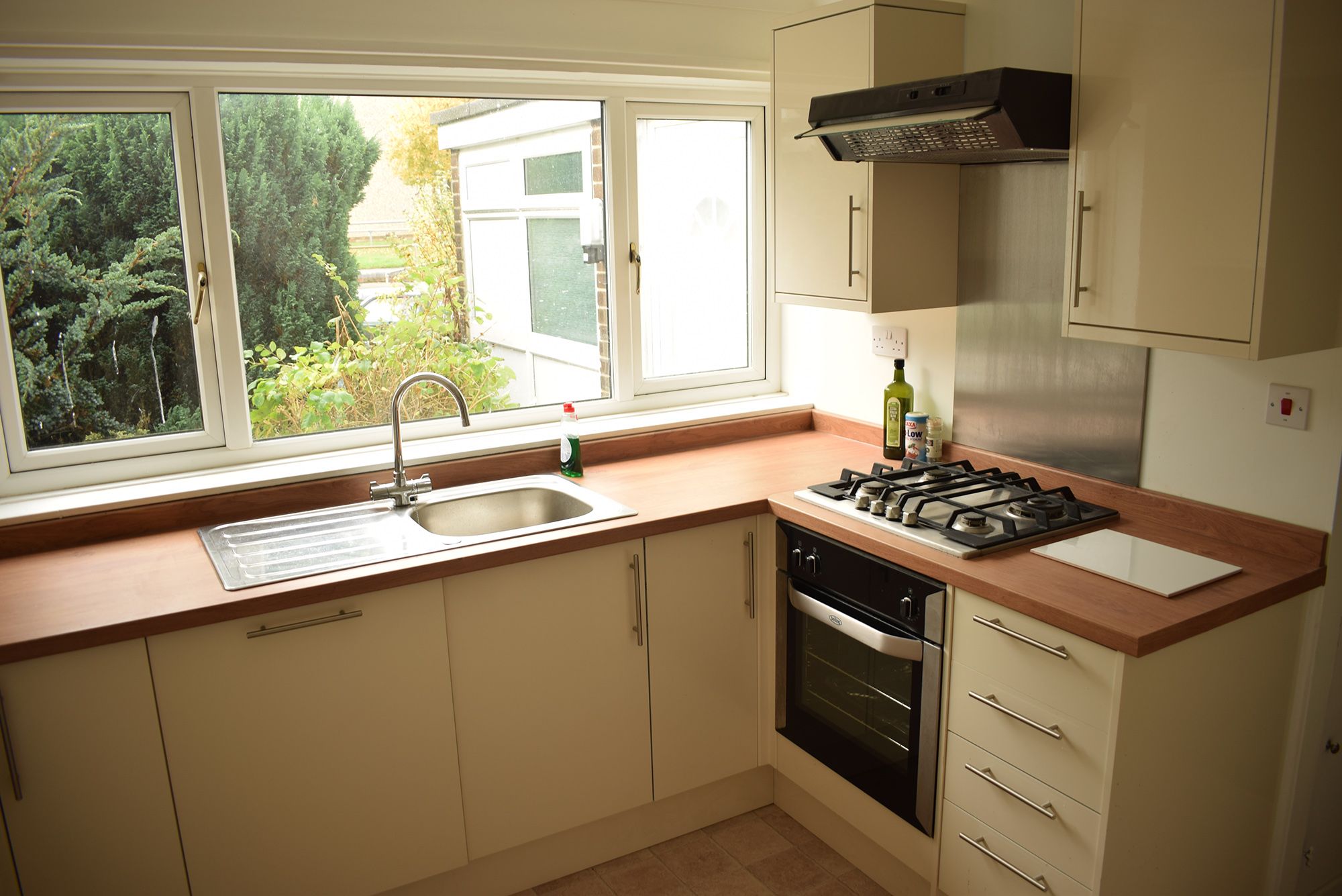 5 bed terraced house to rent in Bates Green, Norwich - Property Image 1