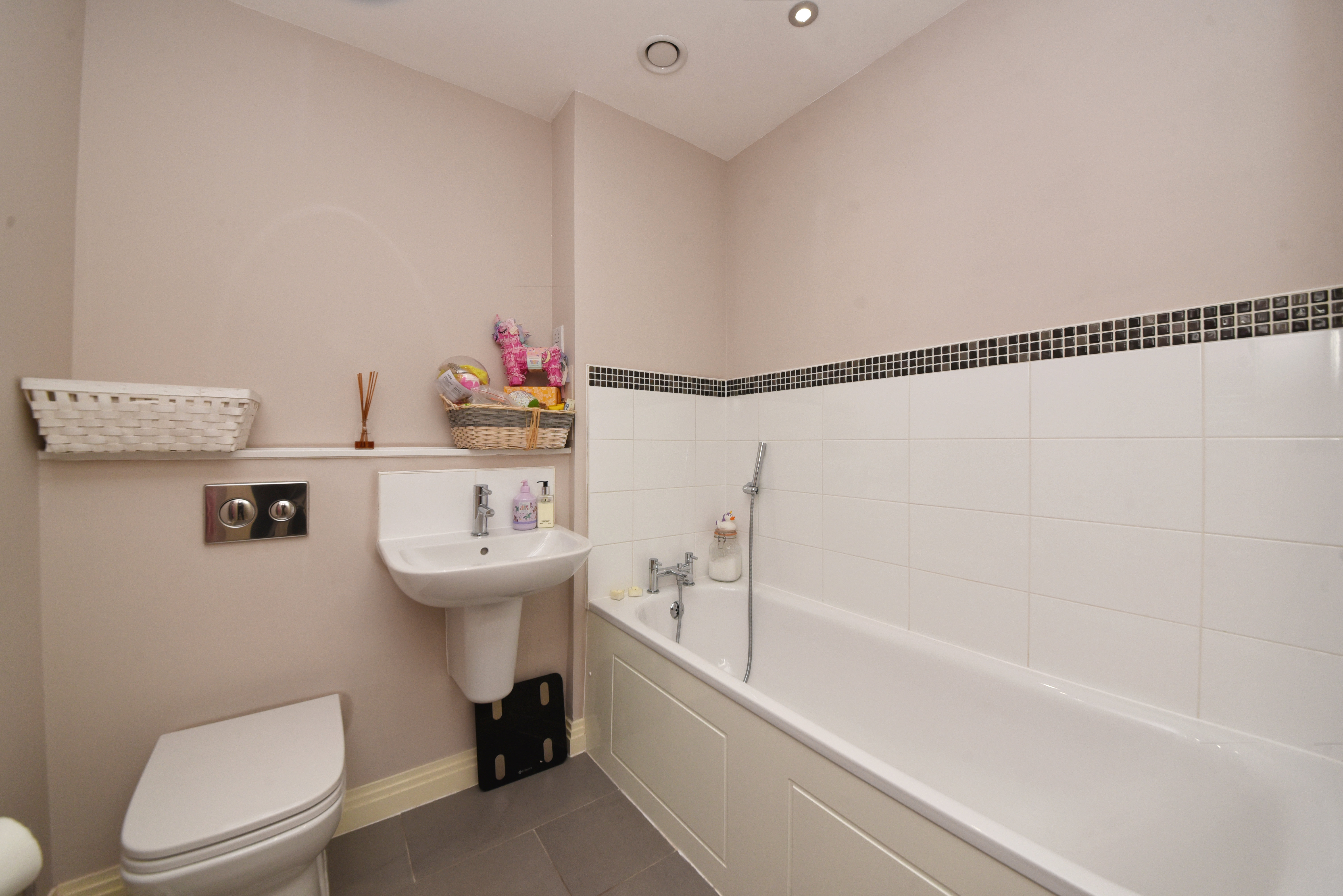 2 bed apartment for sale in Lancaster Road, New Barnet - Property Floorplan