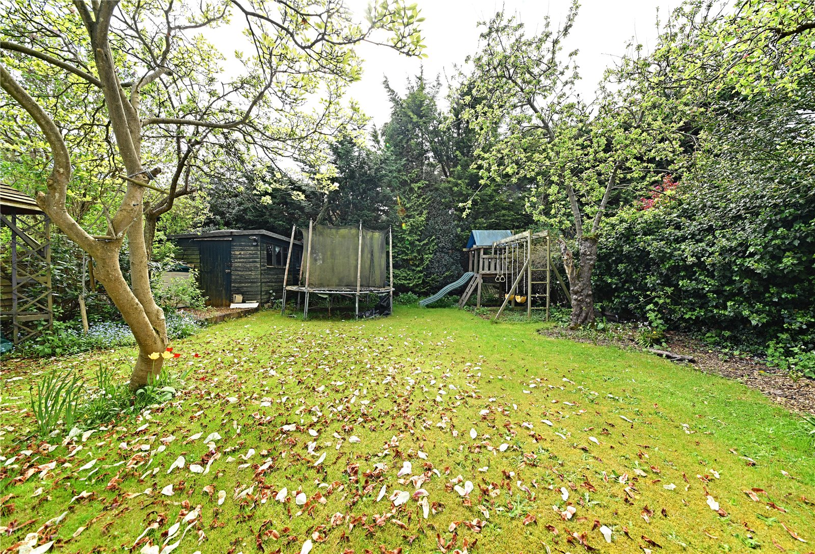 5 bed semi-detached house for sale in De Bohun Avenue, Southgate 2