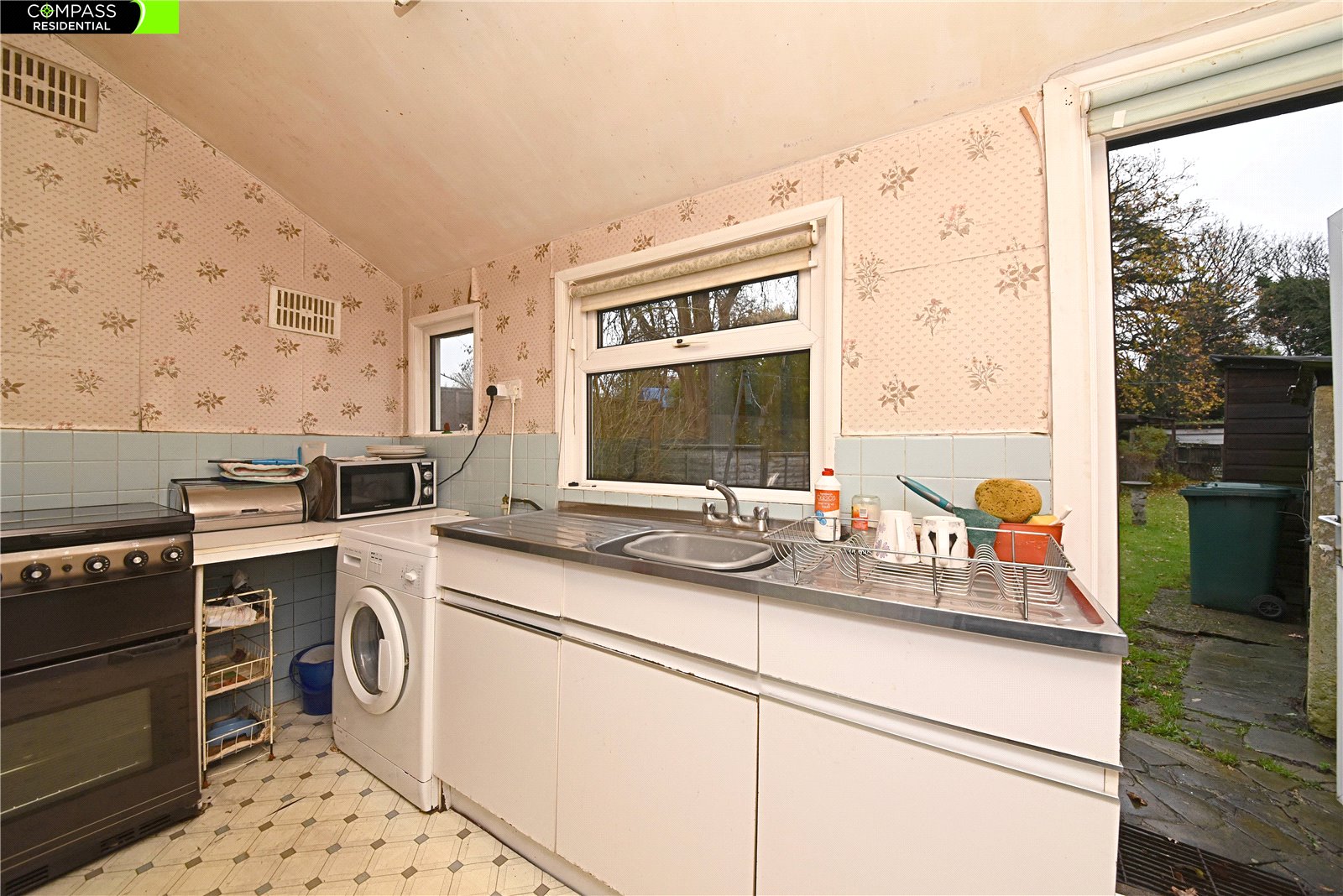 3 bed semi-detached house for sale in High Road, Whetstone 5