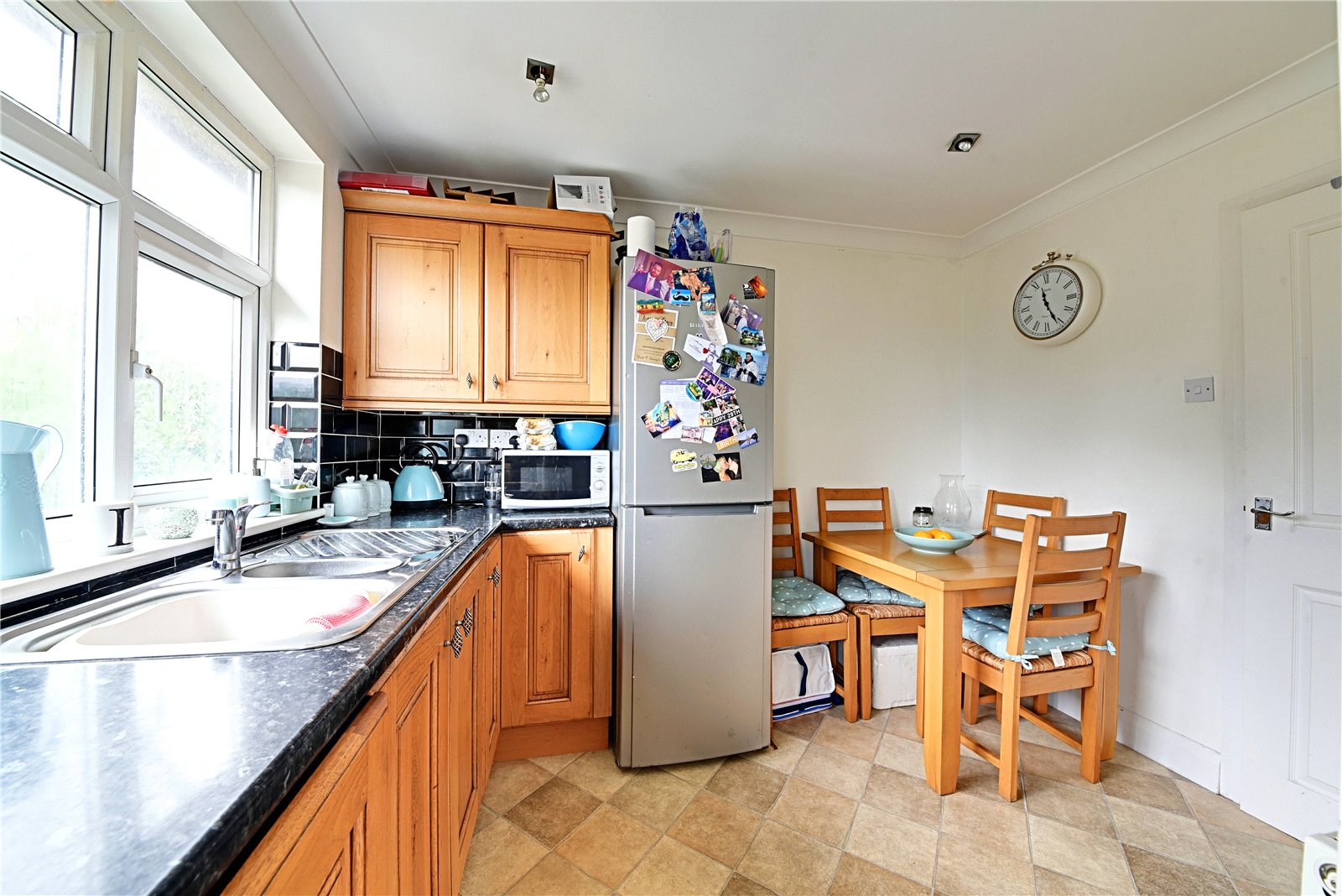 2 bed ground floor maisonette for sale in Prince George Avenue, Oakwood 7