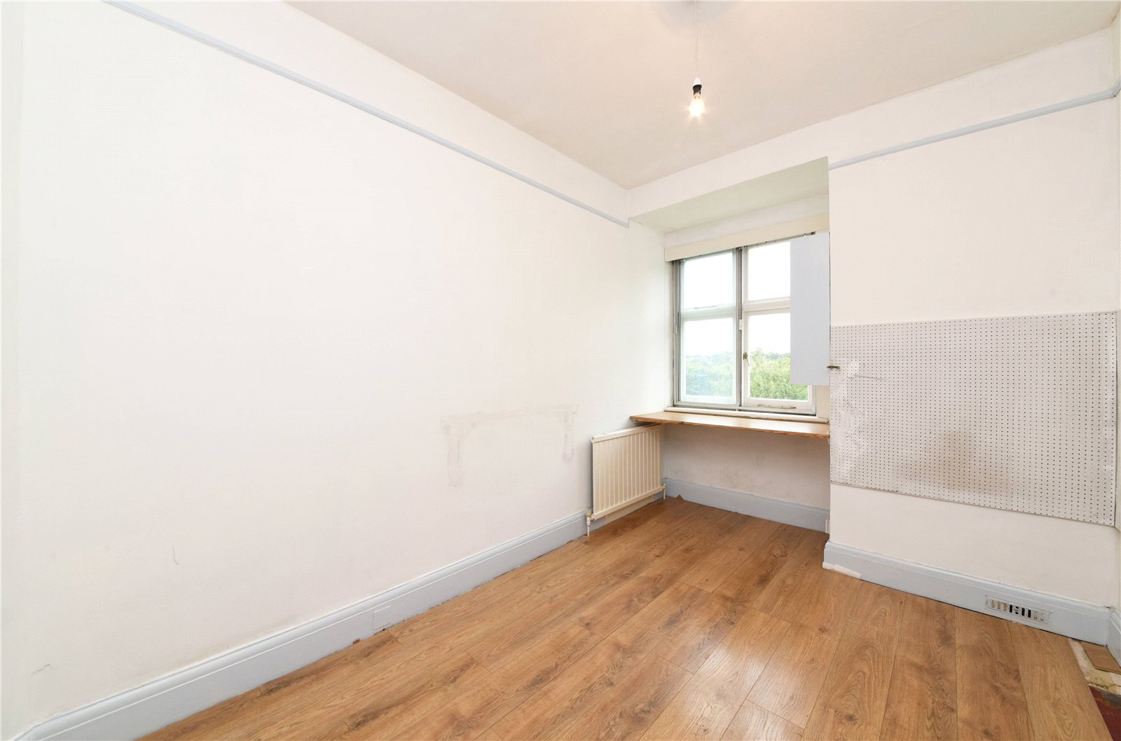4 bed semi-detached house for sale in Rowben Close, Totteridge  - Property Image 9