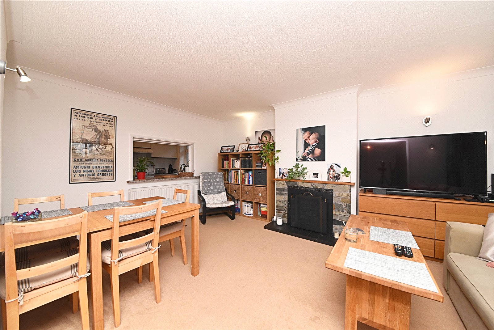 2 bed detached bungalow for sale in Silvercliffe Gardens, Barnet 1