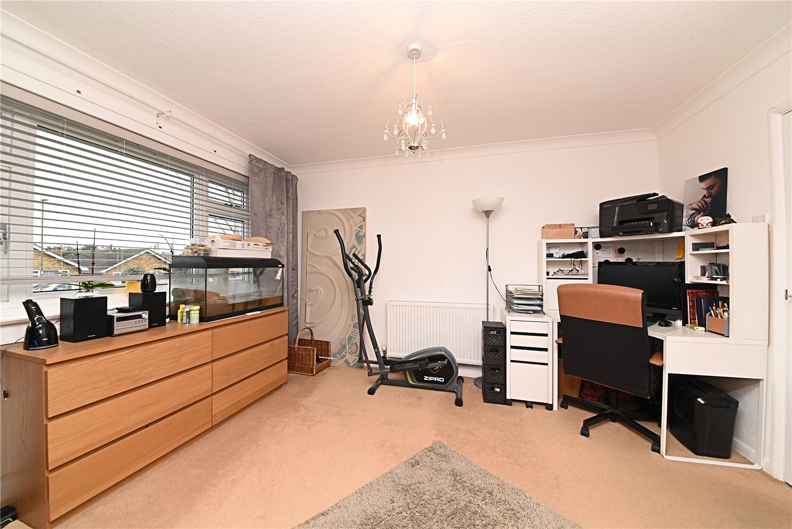 2 bed detached bungalow for sale in Silvercliffe Gardens, Barnet 7