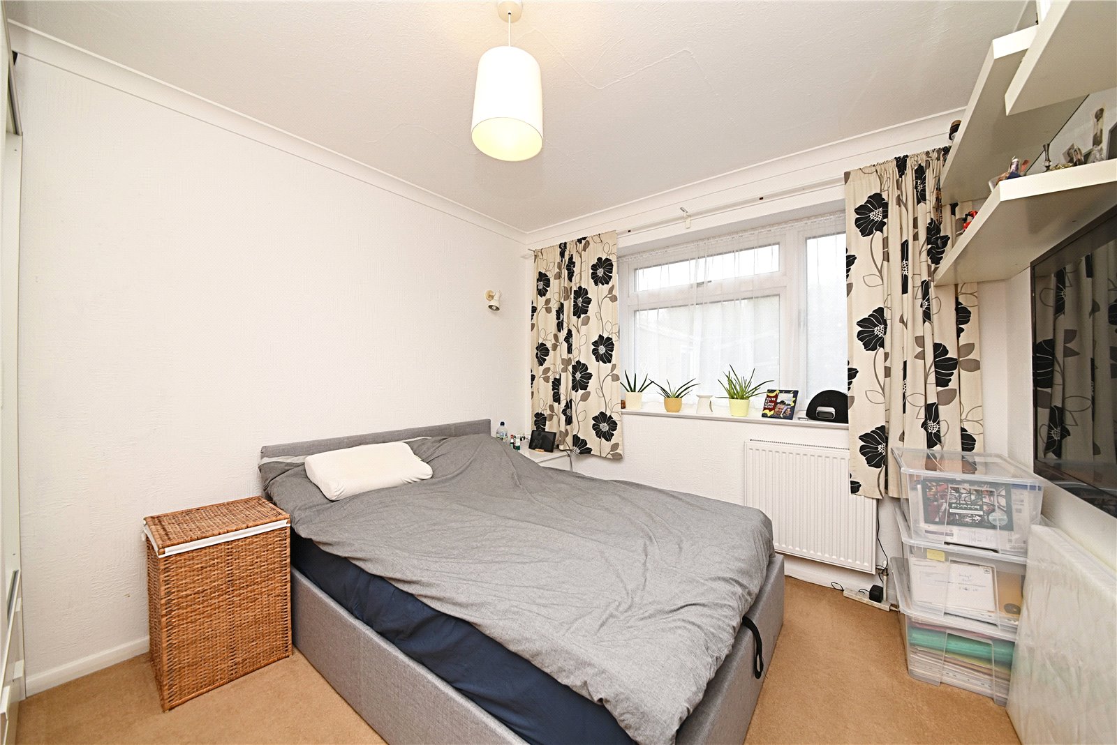 2 bed detached bungalow for sale in Silvercliffe Gardens, Barnet 6