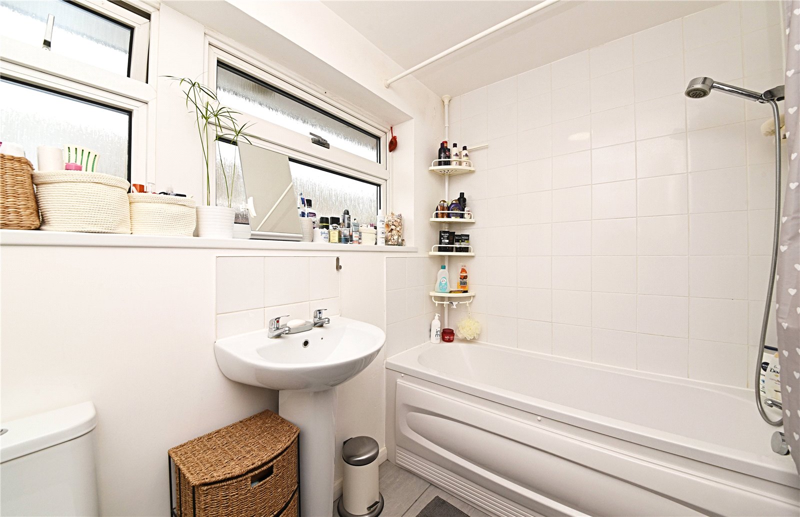 2 bed detached bungalow for sale in Silvercliffe Gardens, Barnet 5