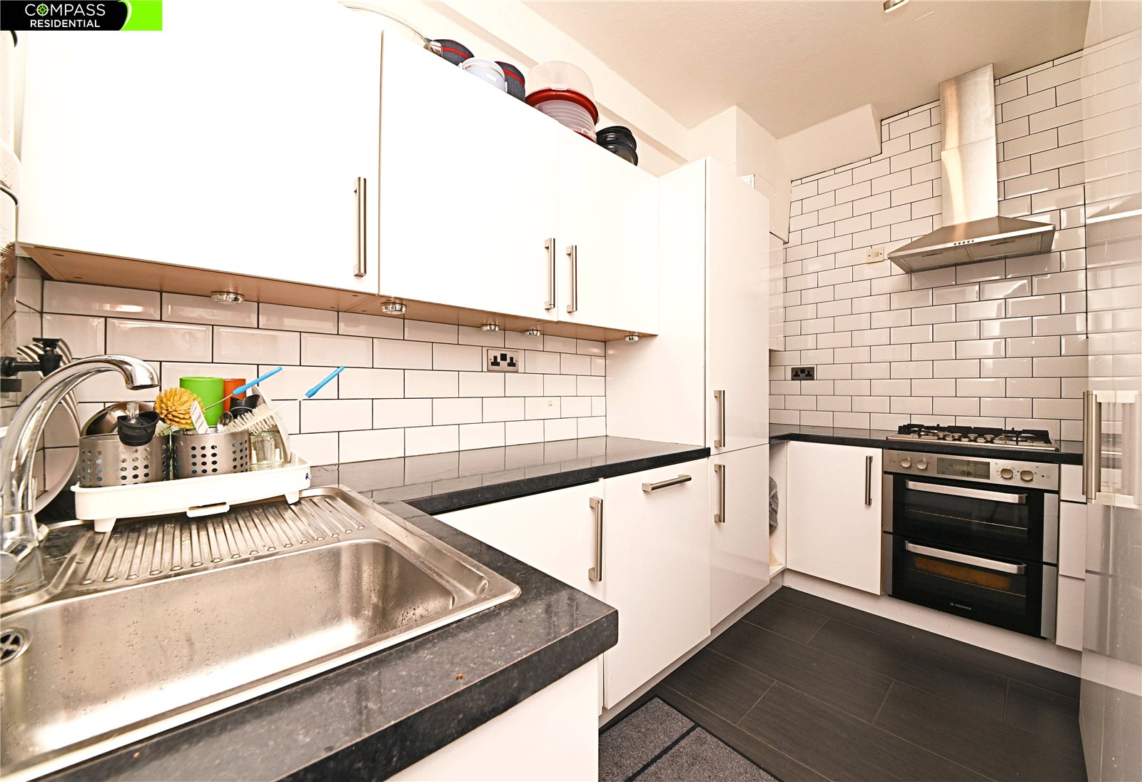4 bed semi-detached house for sale in Cromer Road, New Barnet 1