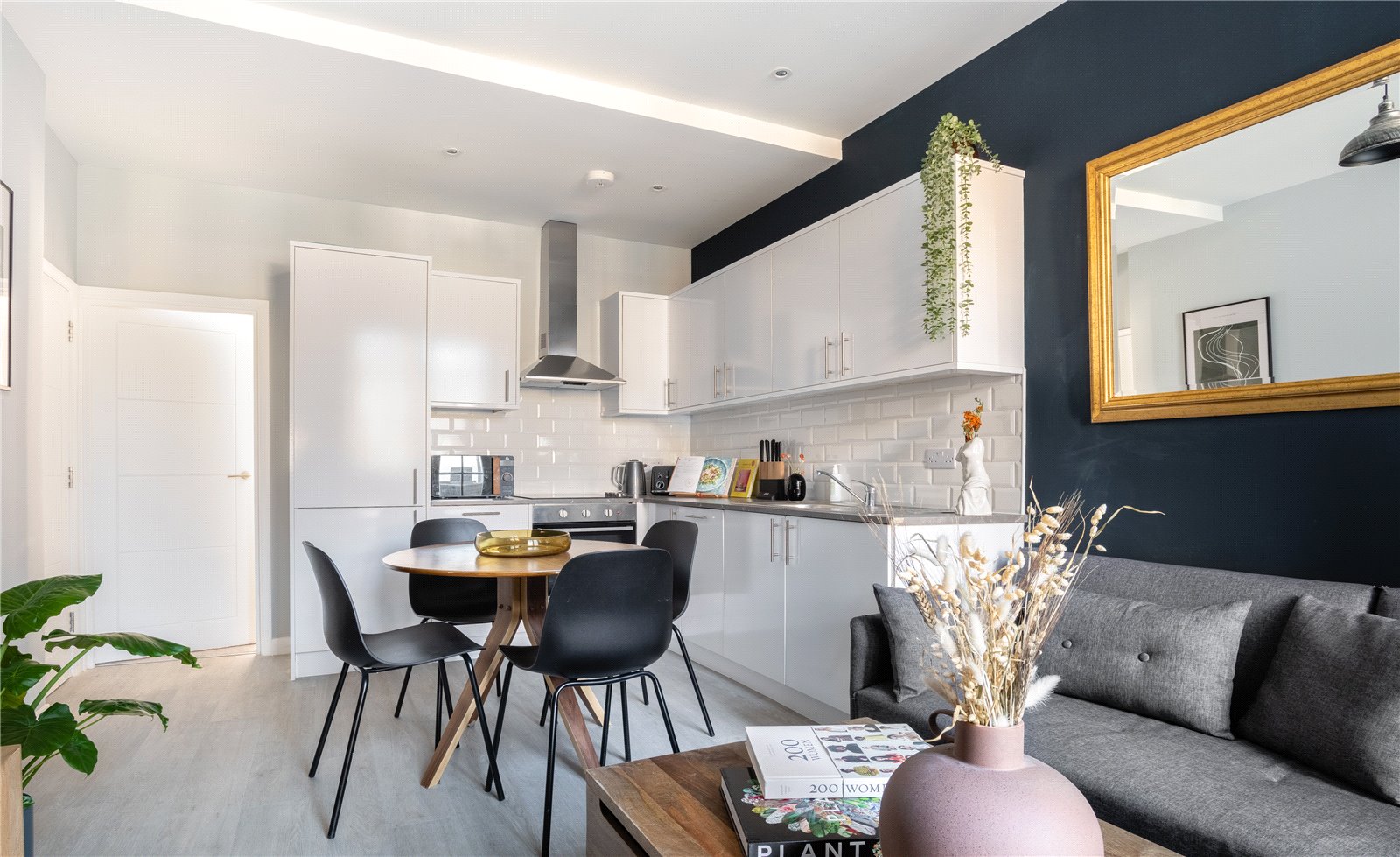 2 bed ground floor flat for sale in Malden Road, Chalk Farm 1