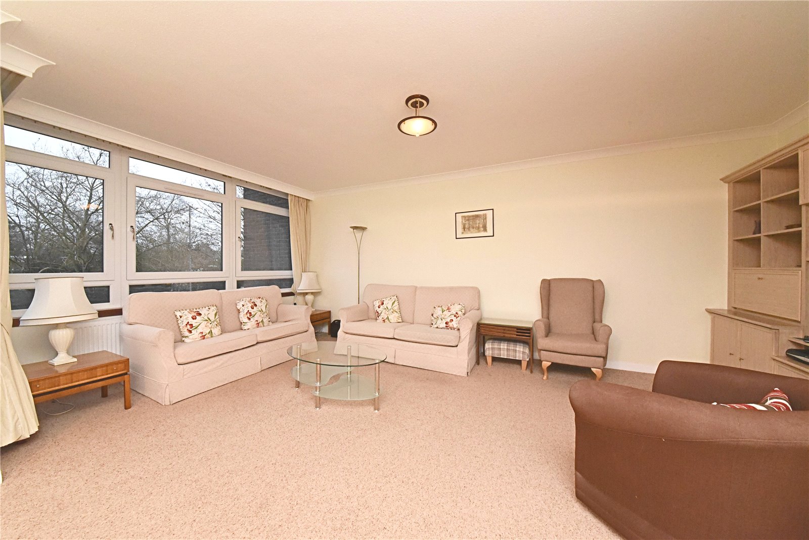 2 bed apartment for sale in Westchester Drive, Hendon 5