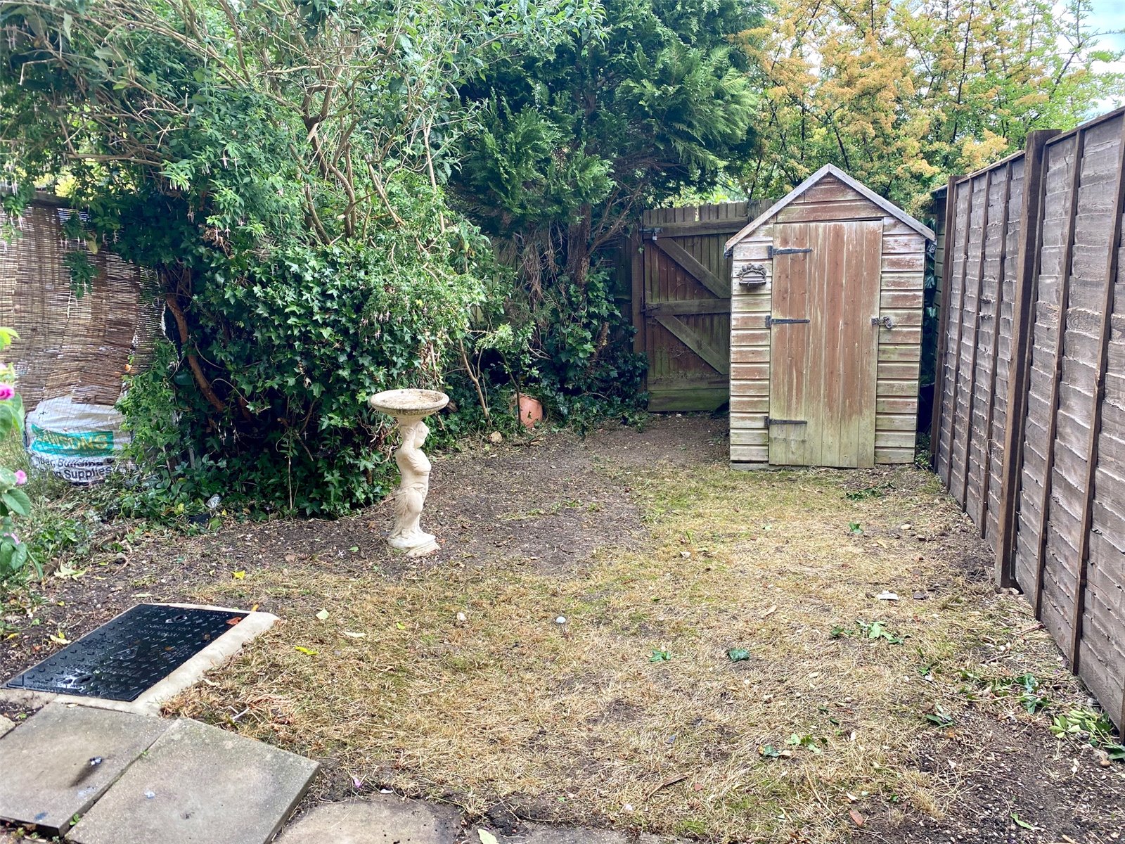2 bed terraced house for sale in Boleyn Way, New Barnet 5