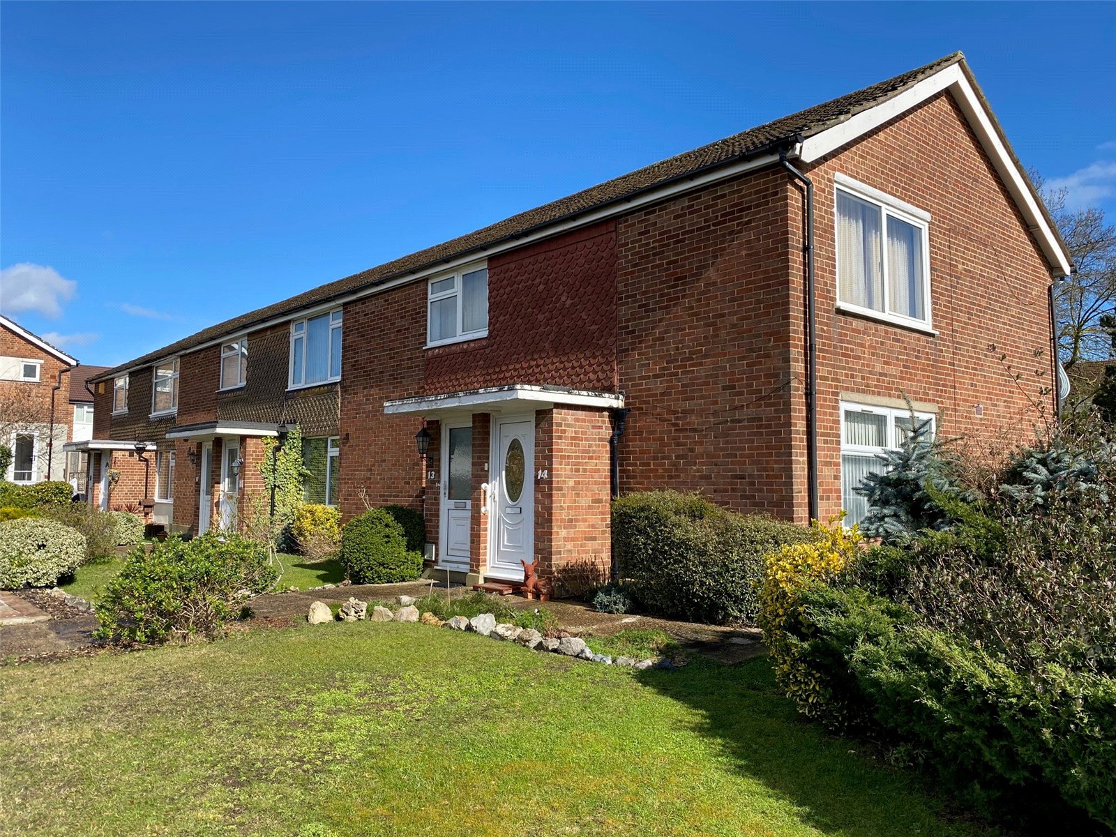 2 bed maisonette for sale in Bramley Close, Oakwood 6