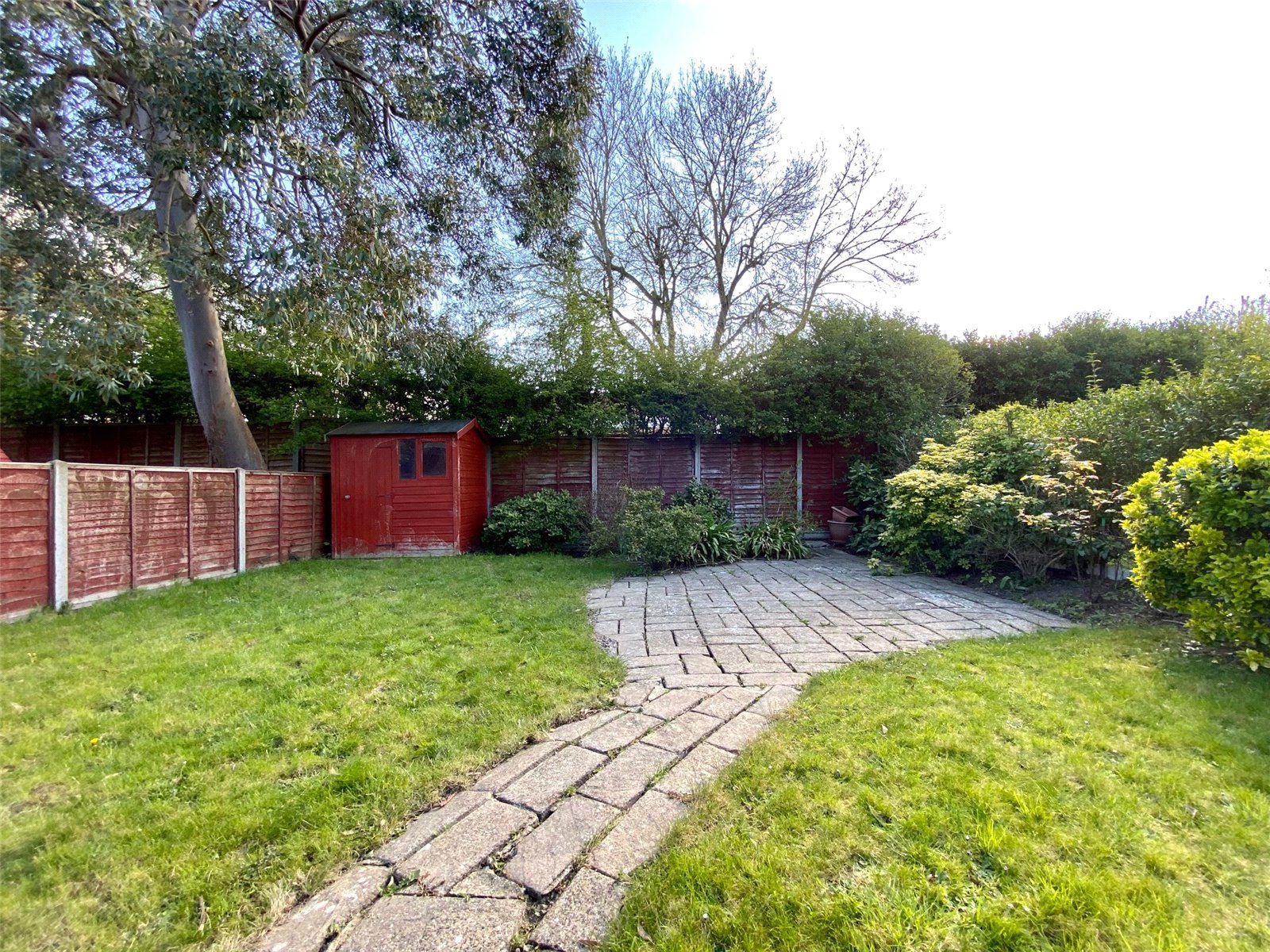 2 bed maisonette for sale in Bramley Close, Oakwood 3